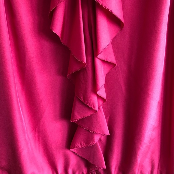 Banana Republic sleeveless top. Size small. 100% silk - Picture 3 of 7